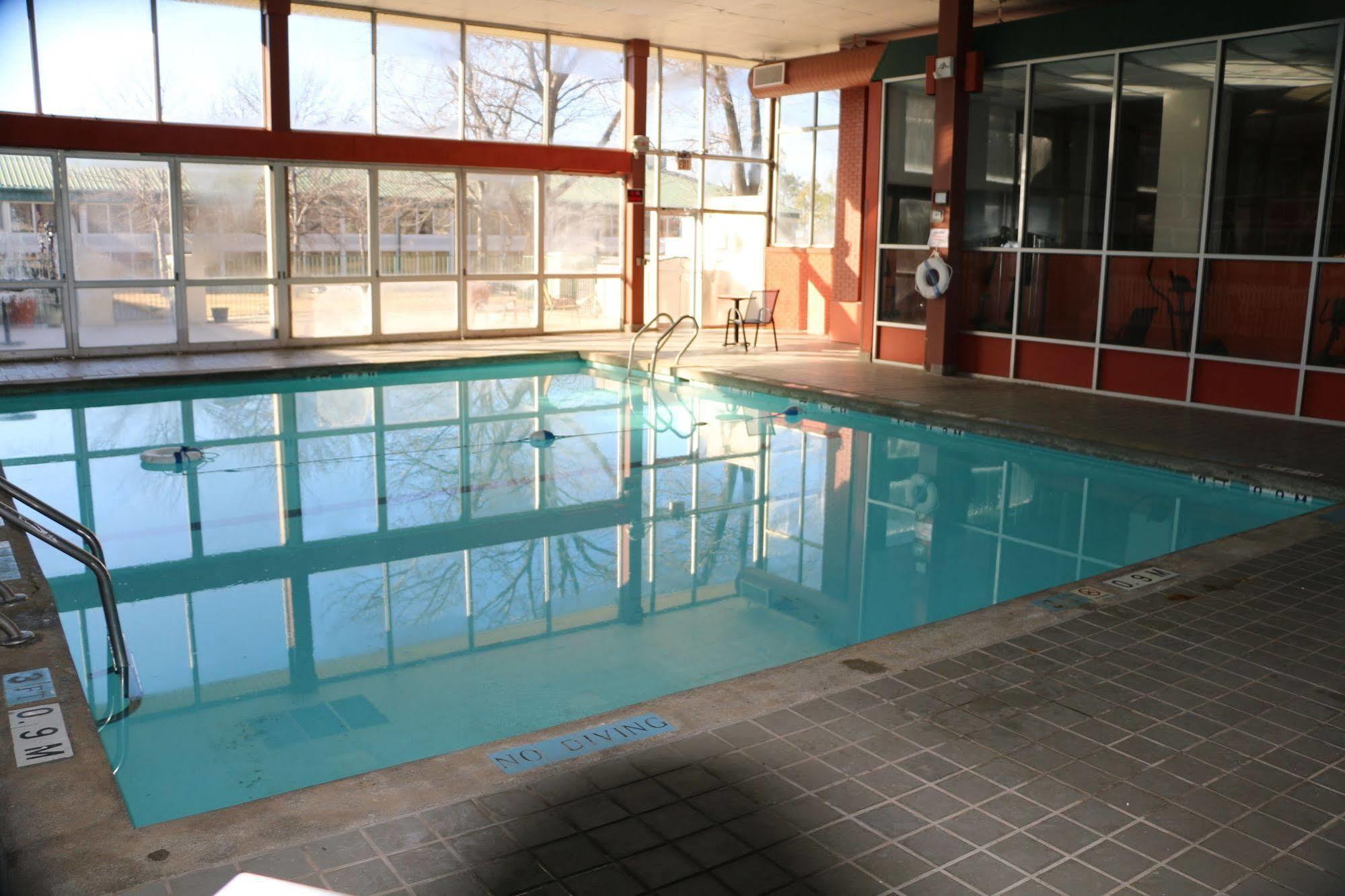 Sky Hotel At Tulsa Airport 외부 사진